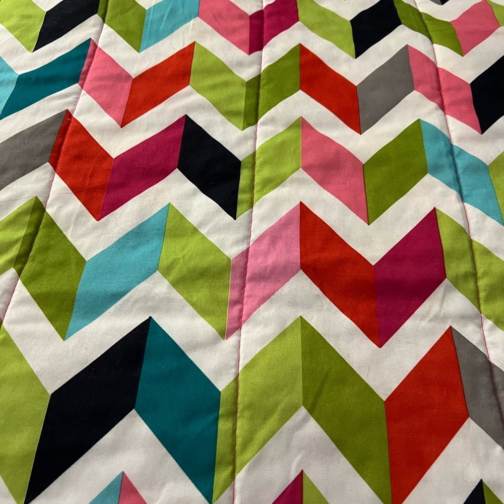 ‼️SOLD‼️ My Zone Fuchsia/Multi Twin Comforter 🌷 - Picture 3 of 6